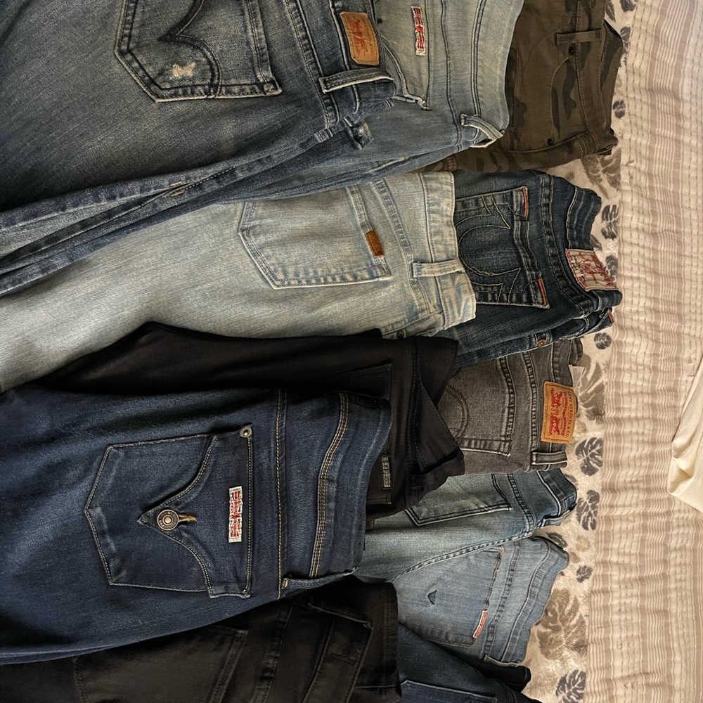 12 pair of jeans. Size 25-26